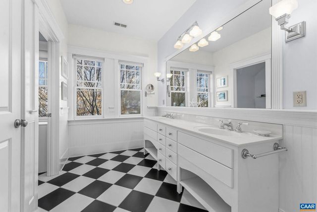 3135 ROCKS FARM CT, Charlottesville, VA 22903