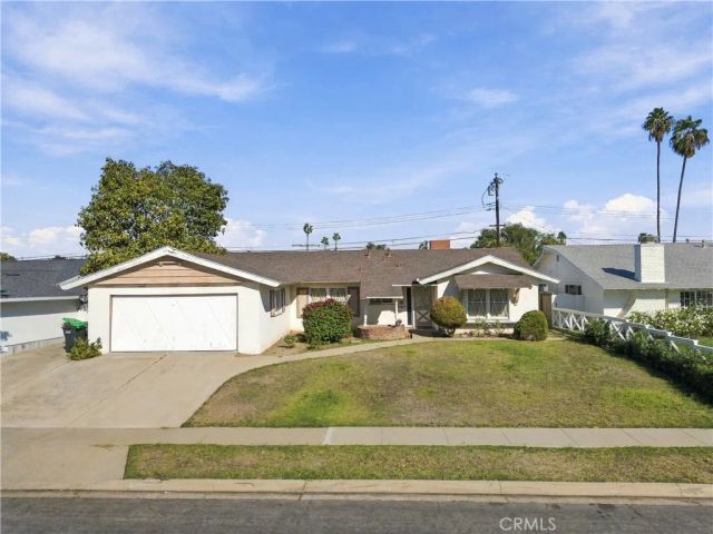 3076 Madeira, Costa Mesa, CA 92626