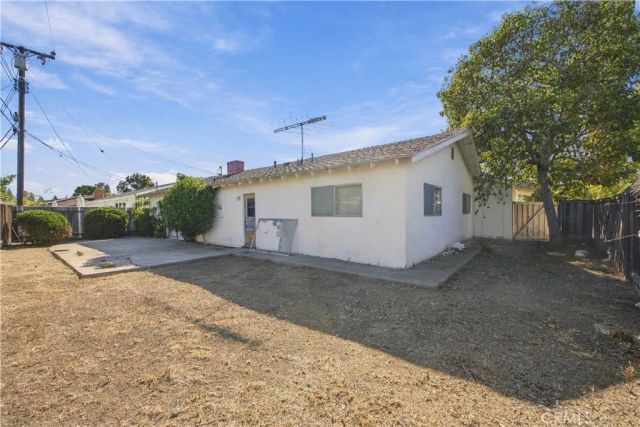 3076 Madeira, Costa Mesa, CA 92626