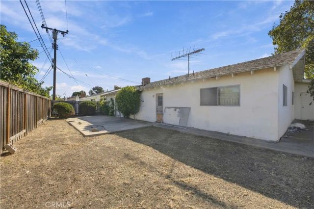 3076 Madeira, Costa Mesa, CA 92626