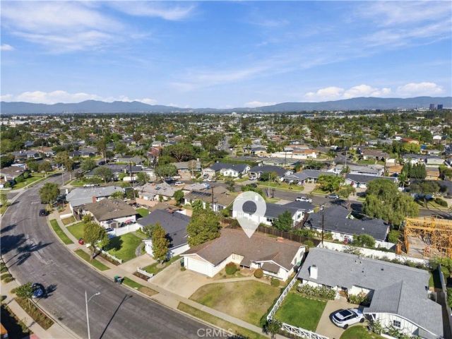 3076 Madeira, Costa Mesa, CA 92626