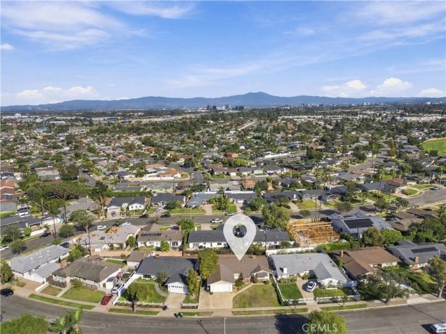 3076 Madeira, Costa Mesa, CA 92626