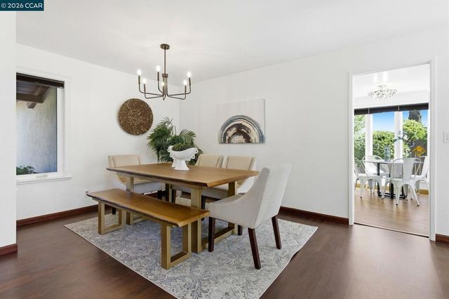 2359 Platt Dr, Martinez, CA 94553