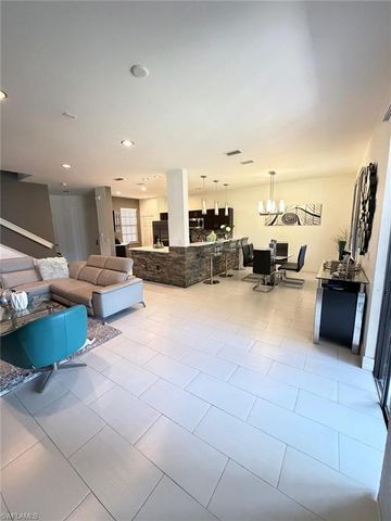 7317 Bristol CIR, Naples, FL 34120