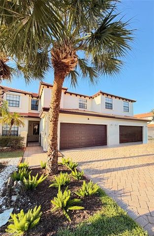 7317 Bristol CIR, Naples, FL 34120