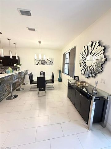 7317 Bristol CIR, Naples, FL 34120