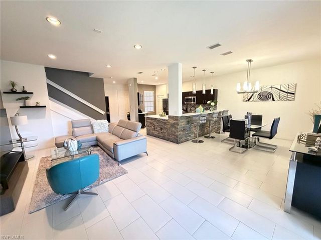 7317 Bristol CIR, Naples, FL 34120