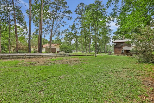 186 County Road 637, Dayton, TX 77535
