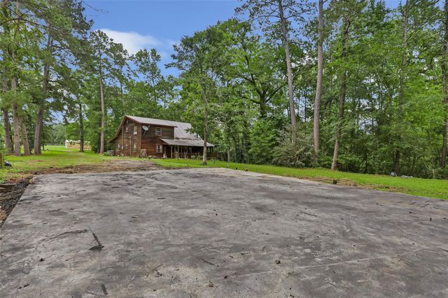 186 County Road 637, Dayton, TX 77535