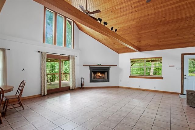 186 County Road 637, Dayton, TX 77535