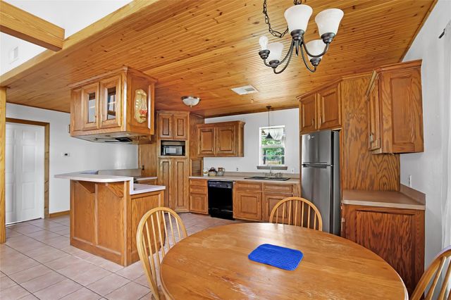 186 County Road 637, Dayton, TX 77535