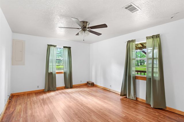 186 County Road 637, Dayton, TX 77535