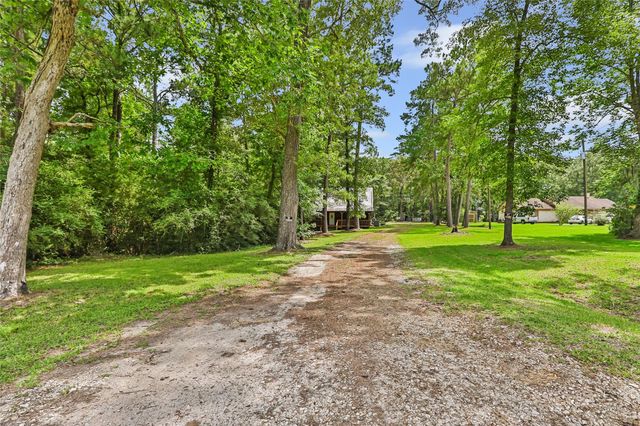 186 County Road 637, Dayton, TX 77535