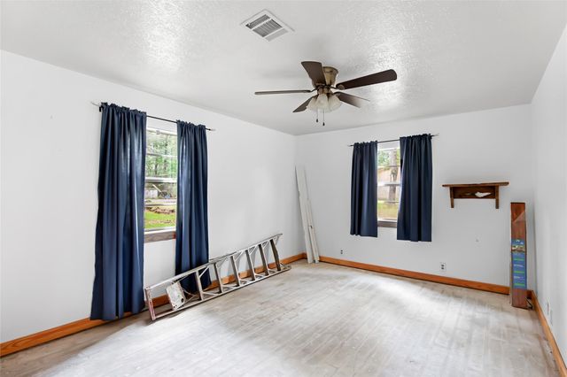 186 County Road 637, Dayton, TX 77535
