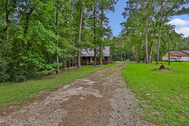 186 County Road 637, Dayton, TX 77535
