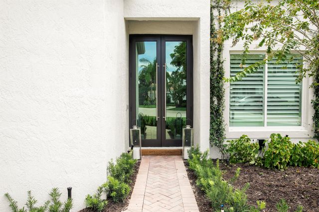 126 Sunset Cove Lane, Palm Beach Gardens, FL 33418