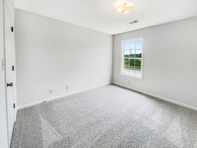 1596 Buchanon Dr, Clarksville, TN 37042