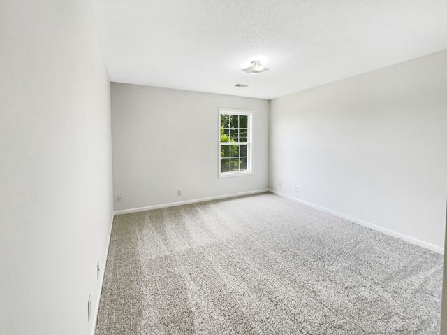 1596 Buchanon Dr, Clarksville, TN 37042