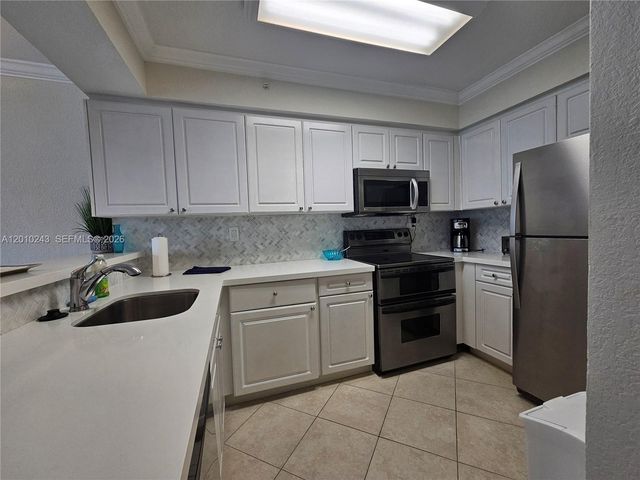 2501 S OCEAN DR 637, Hollywood, FL 33019