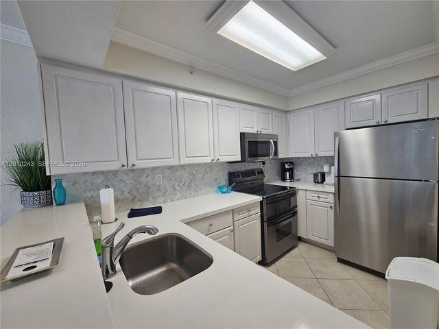 2501 S OCEAN DR 637, Hollywood, FL 33019