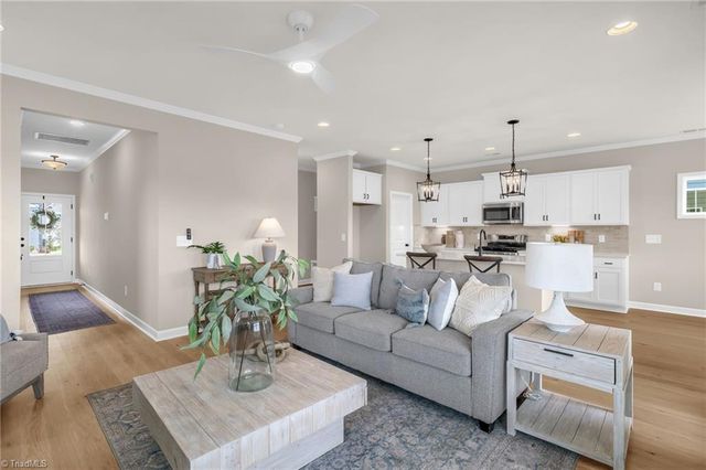 1713 Creekline Drive, Kernersville, NC 27284