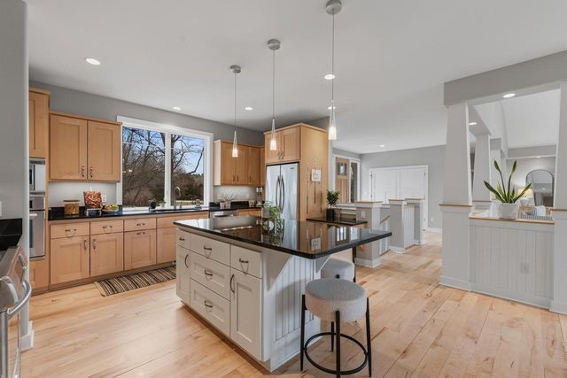 W315S3221 Harvest View DRIVE, Waukesha, WI 53189