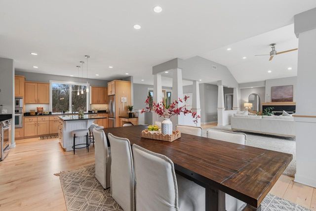 W315S3221 Harvest View DRIVE, Waukesha, WI 53189