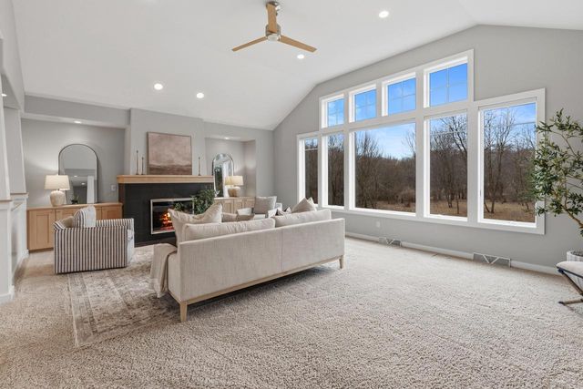 W315S3221 Harvest View DRIVE, Waukesha, WI 53189