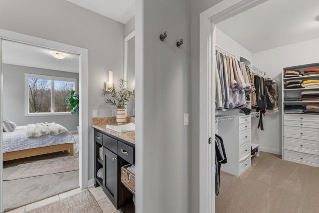 W315S3221 Harvest View DRIVE, Waukesha, WI 53189