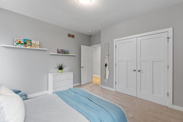 W315S3221 Harvest View DRIVE, Waukesha, WI 53189