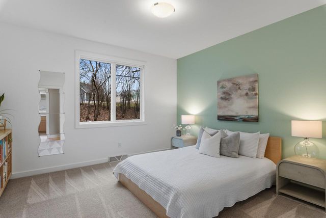 W315S3221 Harvest View DRIVE, Waukesha, WI 53189