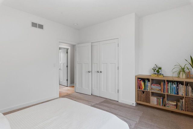 W315S3221 Harvest View DRIVE, Waukesha, WI 53189