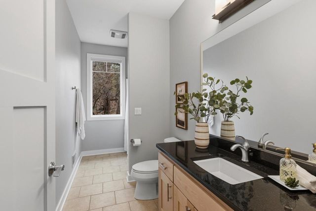 W315S3221 Harvest View DRIVE, Waukesha, WI 53189