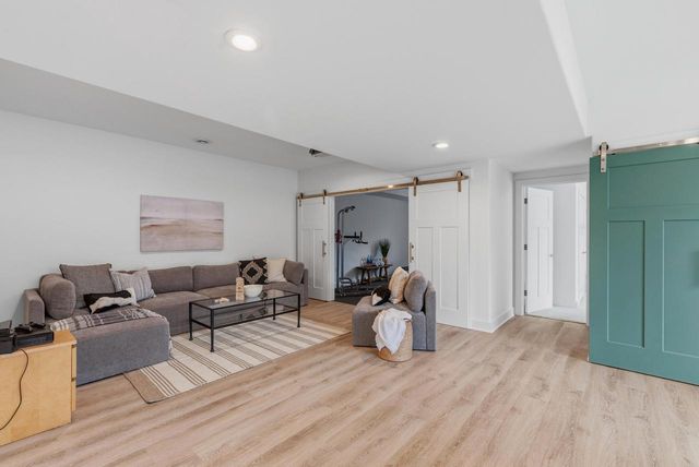 W315S3221 Harvest View DRIVE, Waukesha, WI 53189