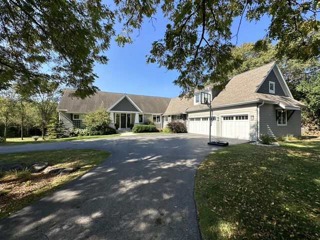 W315S3221 Harvest View DRIVE, Waukesha, WI 53189