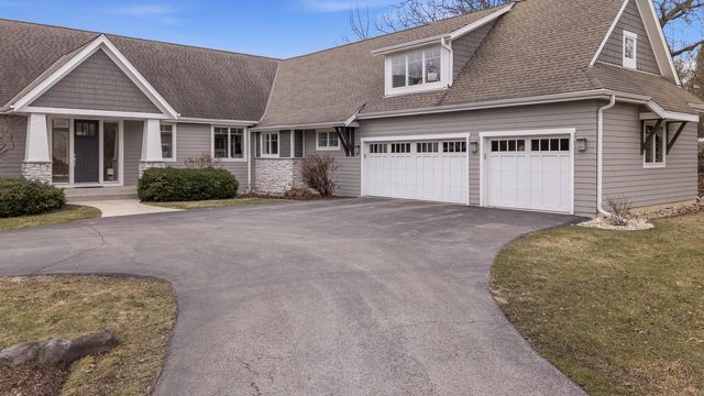 W315S3221 Harvest View DRIVE, Waukesha, WI 53189