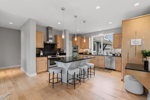 W315S3221 Harvest View DRIVE, Waukesha, WI 53189