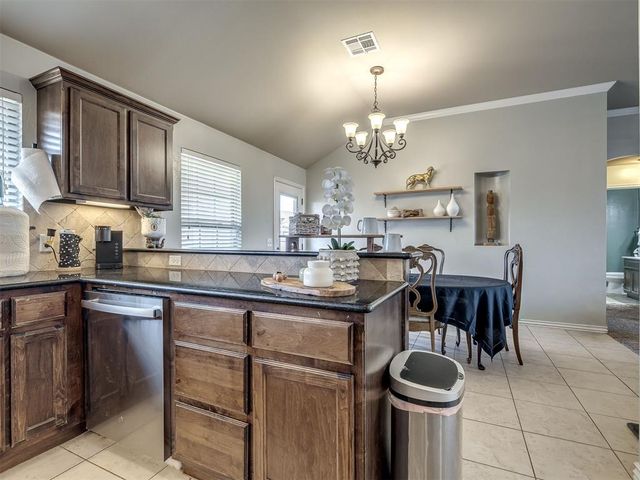 1001 Laurel Creek Drive, Yukon, OK 73099