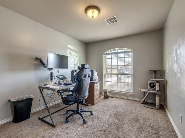 1001 Laurel Creek Drive, Yukon, OK 73099