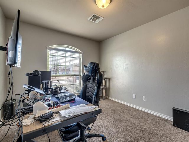 1001 Laurel Creek Drive, Yukon, OK 73099