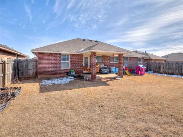 1001 Laurel Creek Drive, Yukon, OK 73099