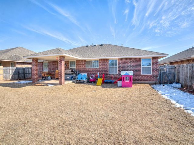 1001 Laurel Creek Drive, Yukon, OK 73099