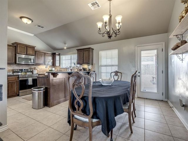 1001 Laurel Creek Drive, Yukon, OK 73099
