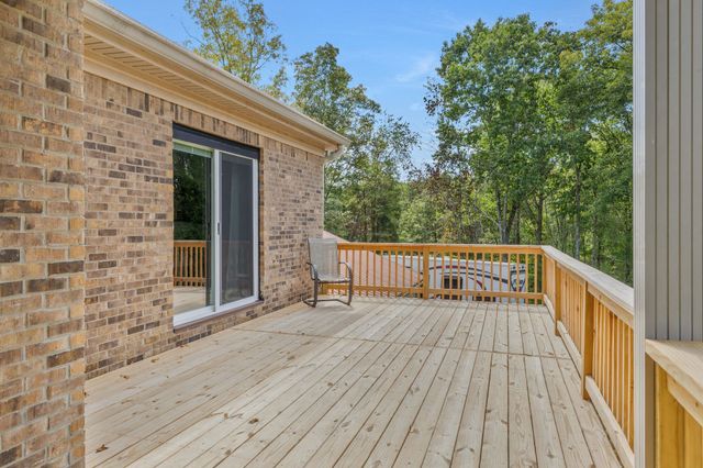 1745 Ennis Branch Rd, Mc Ewen, TN 37101