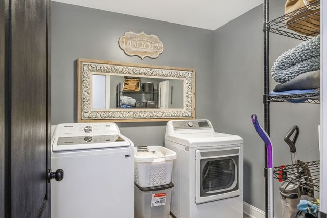 1745 Ennis Branch Rd, Mc Ewen, TN 37101