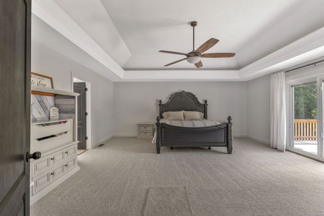 1745 Ennis Branch Rd, Mc Ewen, TN 37101