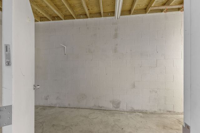 1745 Ennis Branch Rd, Mc Ewen, TN 37101