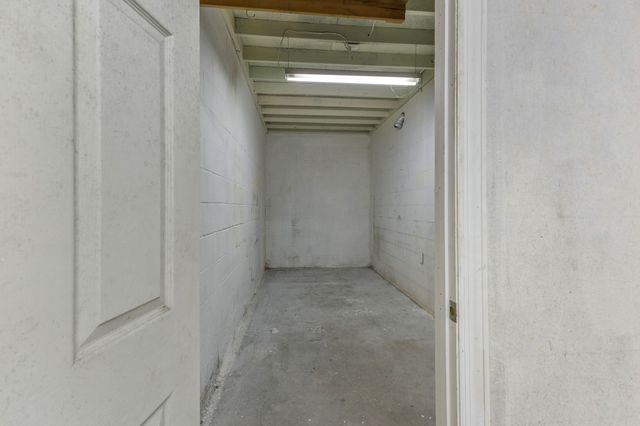 1745 Ennis Branch Rd, Mc Ewen, TN 37101