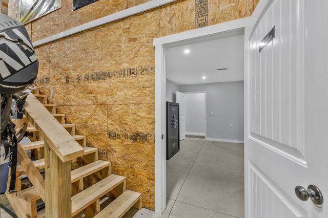 1745 Ennis Branch Rd, Mc Ewen, TN 37101