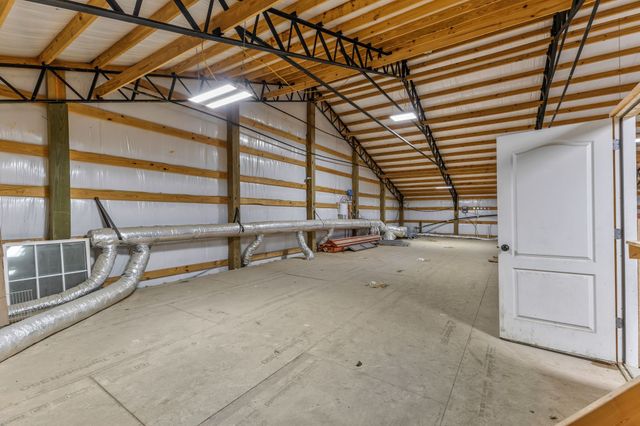 1745 Ennis Branch Rd, Mc Ewen, TN 37101